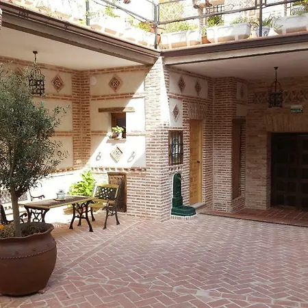 Apartmentos El Alfar Del Sacramento Апартаменты Толедо